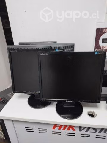 Monitor 17" - seminuevo
