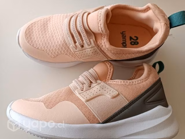 Zapatillas niña (nuevas)