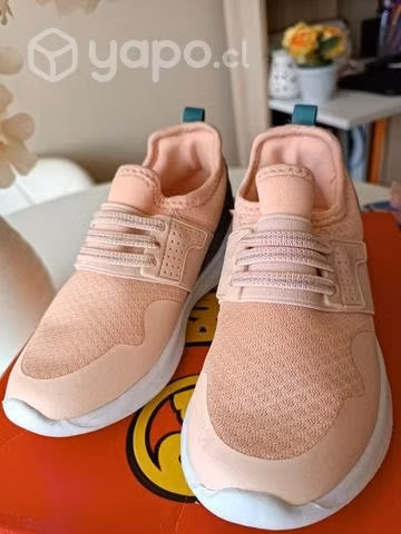 Zapatillas niña (nuevas)