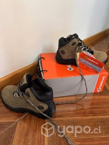 Zapatos de seguridad nuevos