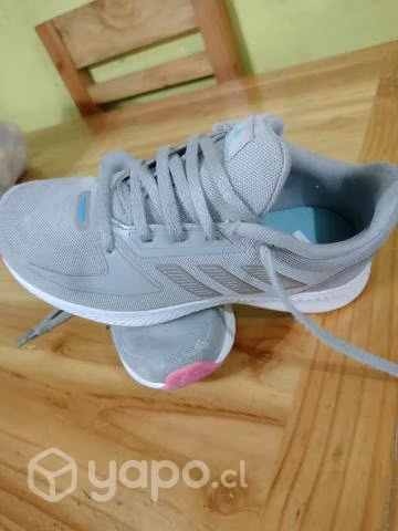Zapatillas 33 poco uso - Imagen 2