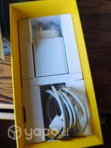 Celular poco x3 pro 6 meses de uso viene completo