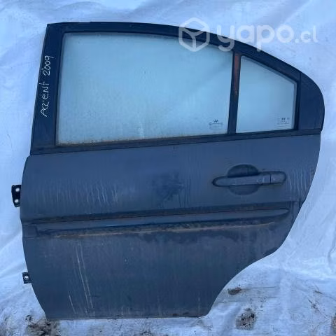 Puerta trasera Izquierda Hyundai Accent 2009