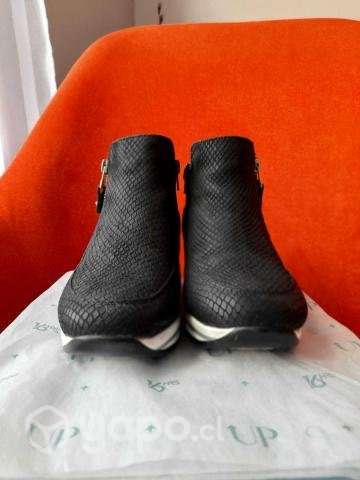 BOTINES CUERO MARCA 16 HRS. ORIGINAL No.35 - Imagen 6