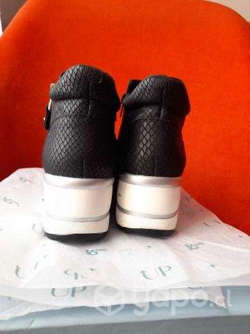 BOTINES CUERO MARCA 16 HRS. ORIGINAL No.35 - Imagen 4