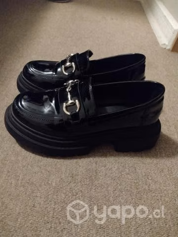 Lindos mocasines con solo dos posturas
