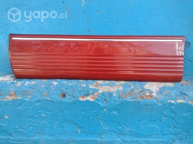 Moldura de puerta del izq Mitsubishi gallant 1990