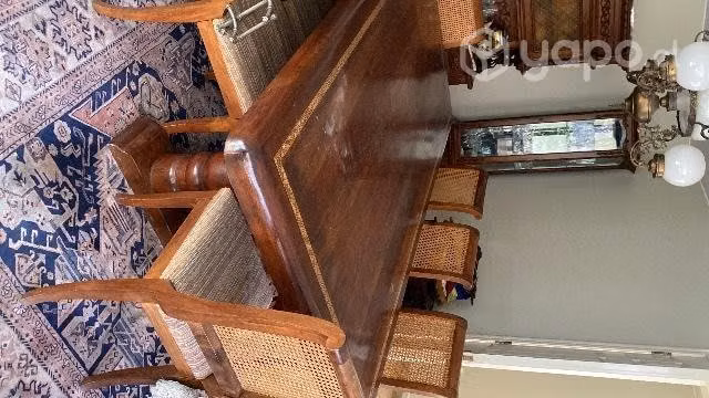 Mesa de comedor con 8 sillas