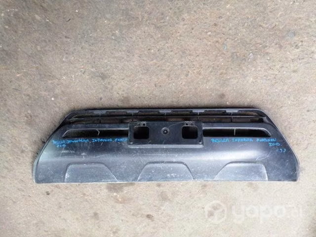 Rejilla parachoque delantero inferior fortuner 20