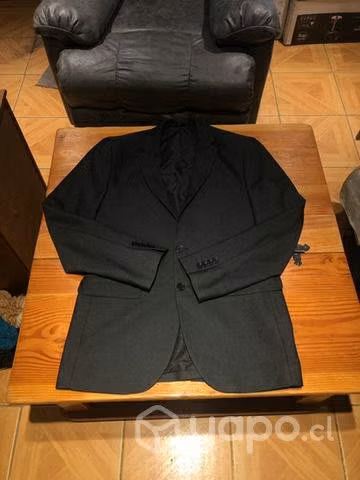 Terno gris oscuro