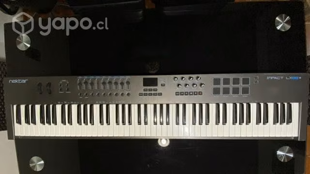 Controlador midi nektar impact lx88+