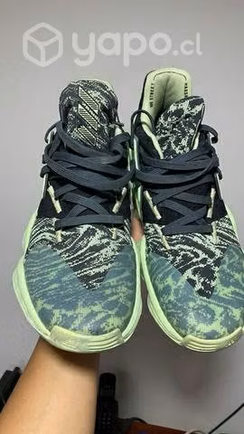 Zapatillas Harden Vol.4 talla 43 - Imagen 3