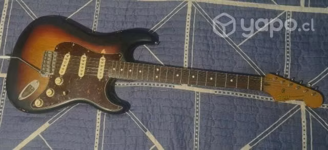 Guitarra Squier Stratocaster Classic Vibe 60s