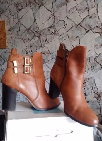 Botines Camel n.40 - Imagen 2