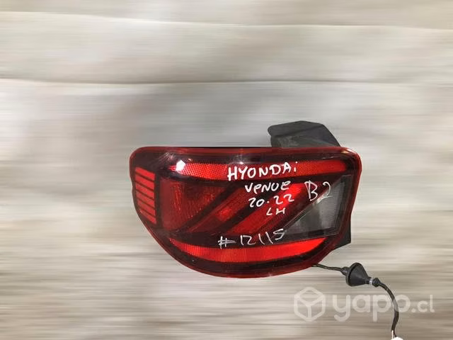 Foco trasero LH Hyundai Venue 2020 2022