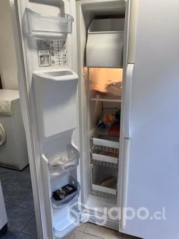 Refrigerador General Electric, by side