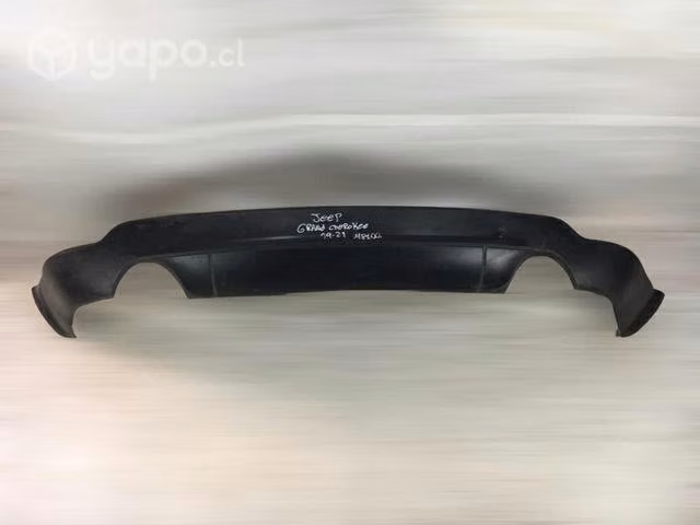 Mataperro trasero jeep Grand Cherokee 2019-2021