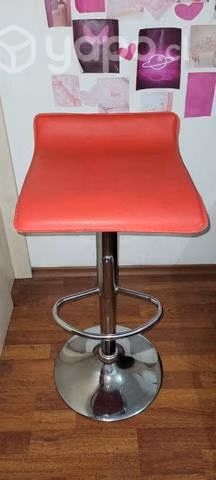 Taburetes de cuerina, 2 rojos 2 negros. sillas bar - Imagen 2