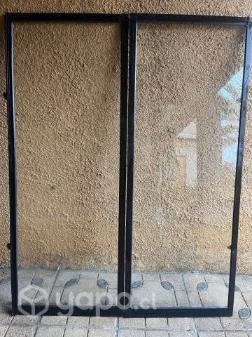 Ventanal de aluminio negro