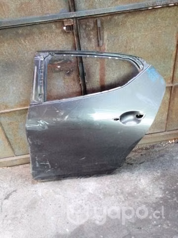 Puerta trasera izquierda mazda  orig