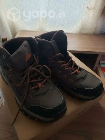 Bototos Trekking Talla 41 - Imagen 2