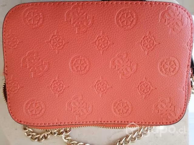 Cartera mediana Guess