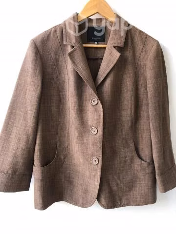 Blazer delgado talla 42 manga ¾