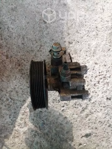 Bomba hidraulica toyota 4runner 2008 original
