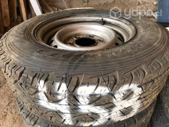 Llanta fierro con neumatico (458) 21575R15 Ford Ra
