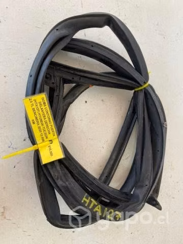 Goma contorno puerta del der (HTA127) Hyundai Tucs