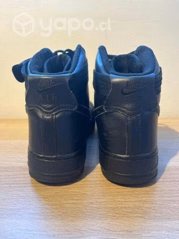 Nike Air Force 1 High Negras
