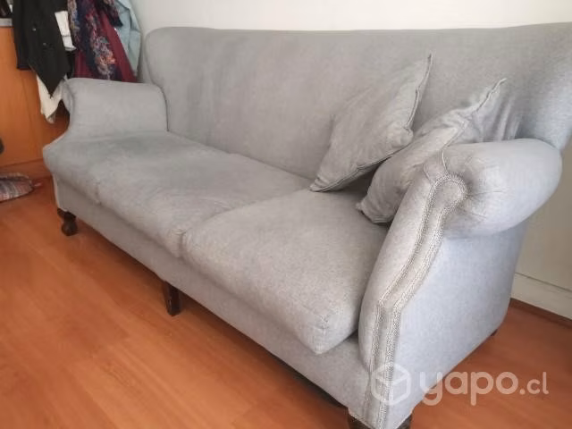 Sofá antiguo celeste