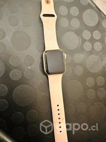 Apple Watch Series 4, 16gb + 7 Correas