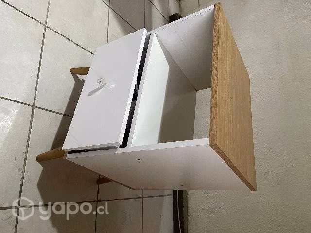 Mesa tipo velador