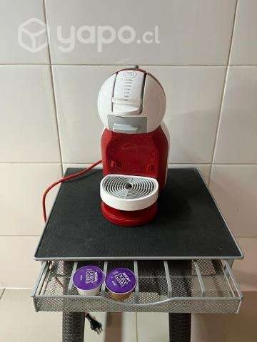 Cafetera Nescafé Dolce Gusto y Base Cápsulas