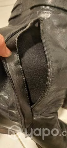 Botas largas de cuero Apology
