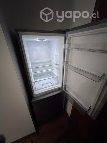 Refrigerador Midea Frío Directo Bottom Freezer 180