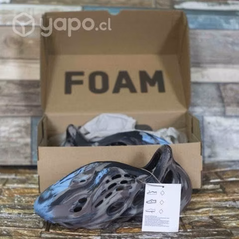 YZY FOAM RNR Mx Cinder