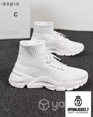 Zapatillas deportiva tipo calcetín blanco