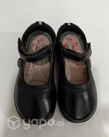 Zapato Escolar De Cuero Marca Bubble Gummers N*27