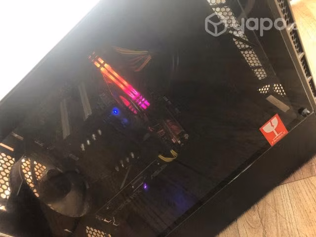 PC gamer con monitor - Imagen 3