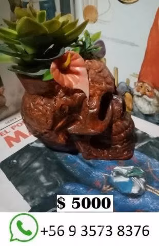 Macetero cráneo. Calavera pintada a mano. Impr 3D