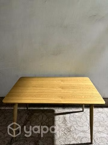 Juego de comedor 4 sillas con detalles