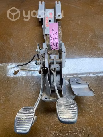 Pedal freno embrague Fiat Strada 2018