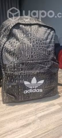 Mochila Adidas animal print
