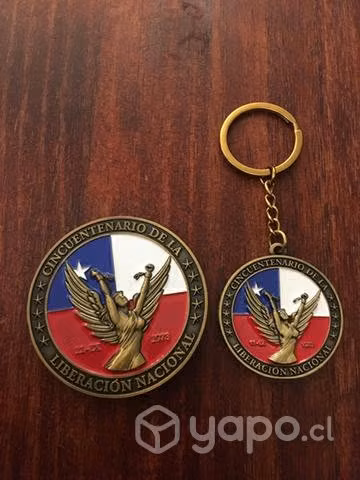 Medalla y llavero 50 años 1973 militar