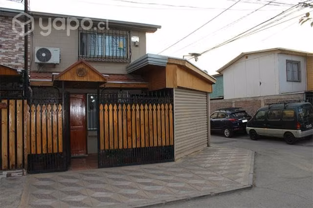 Vendemos casa de esquina con local comercial