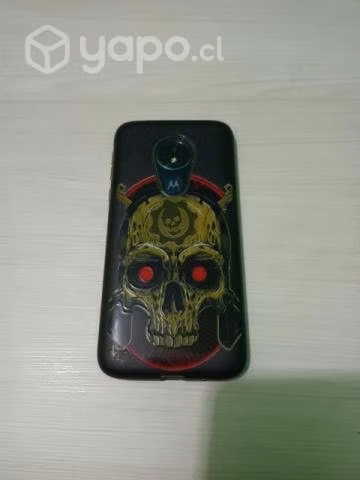 Celular casi nuevo con carcasa y mica