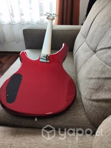 Bajo Yamaha TRBX174 + Ampli Laney
