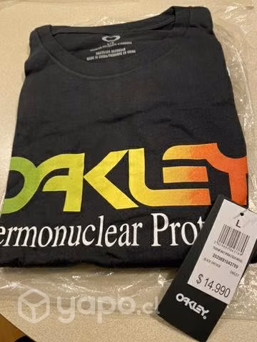Polera oakley nueva